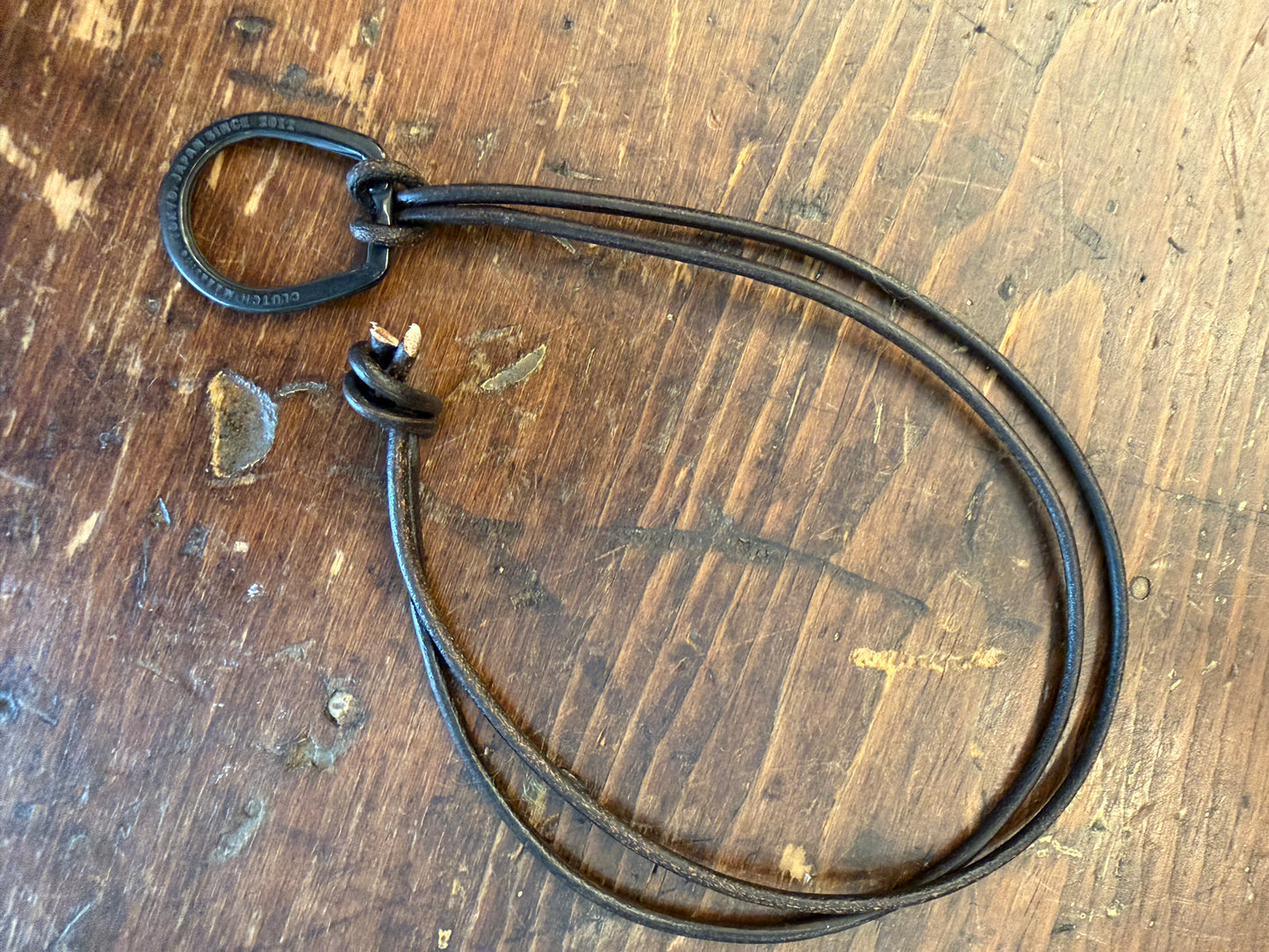 CLUTCH CAFE LONDON Horseshoe Keyring - Brass
