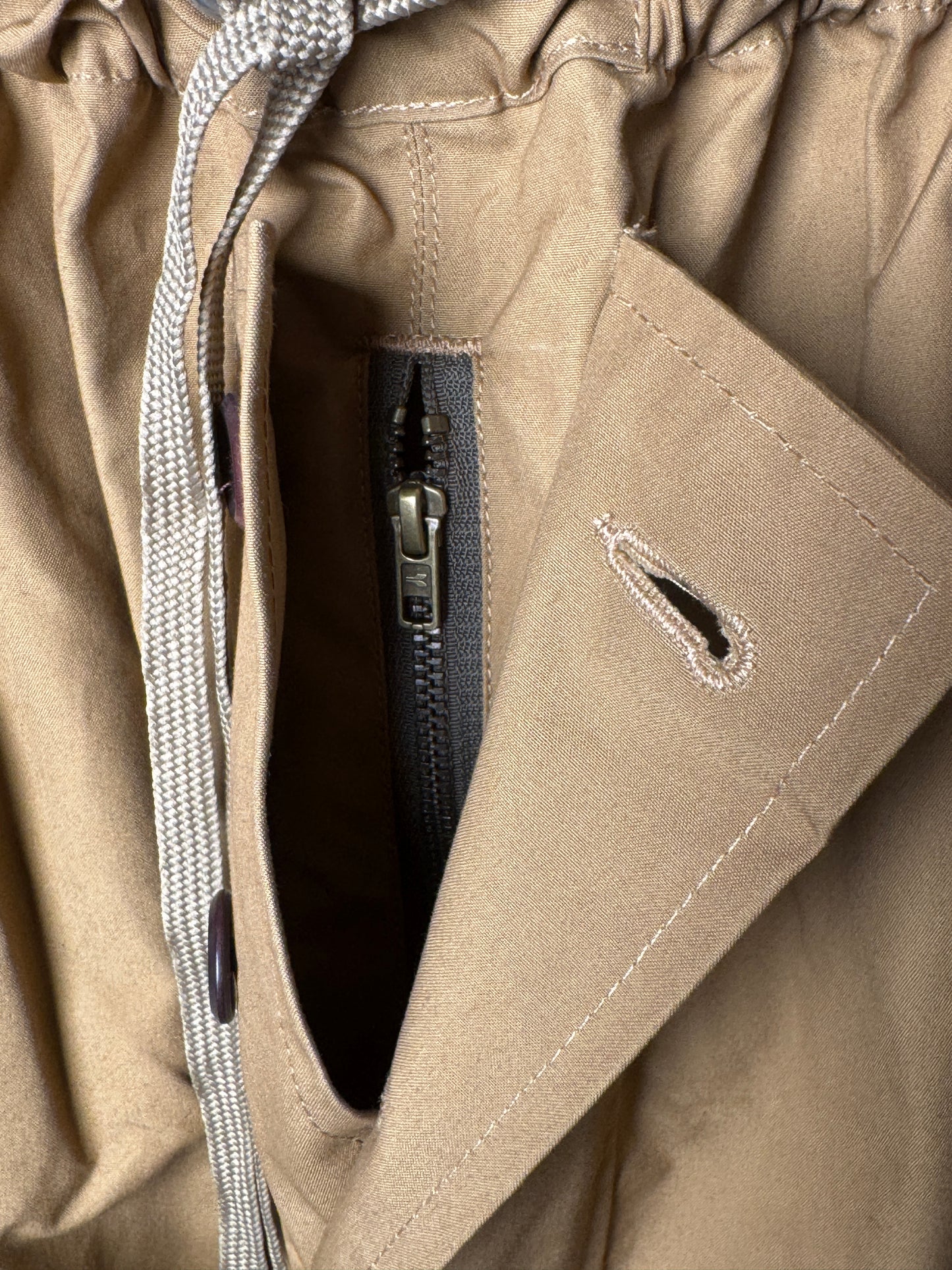 Fleurs de Bagne / SUBMARINER パンツ  — VENTILEベンタイル（British Millerain）使用（サンドベージュ）