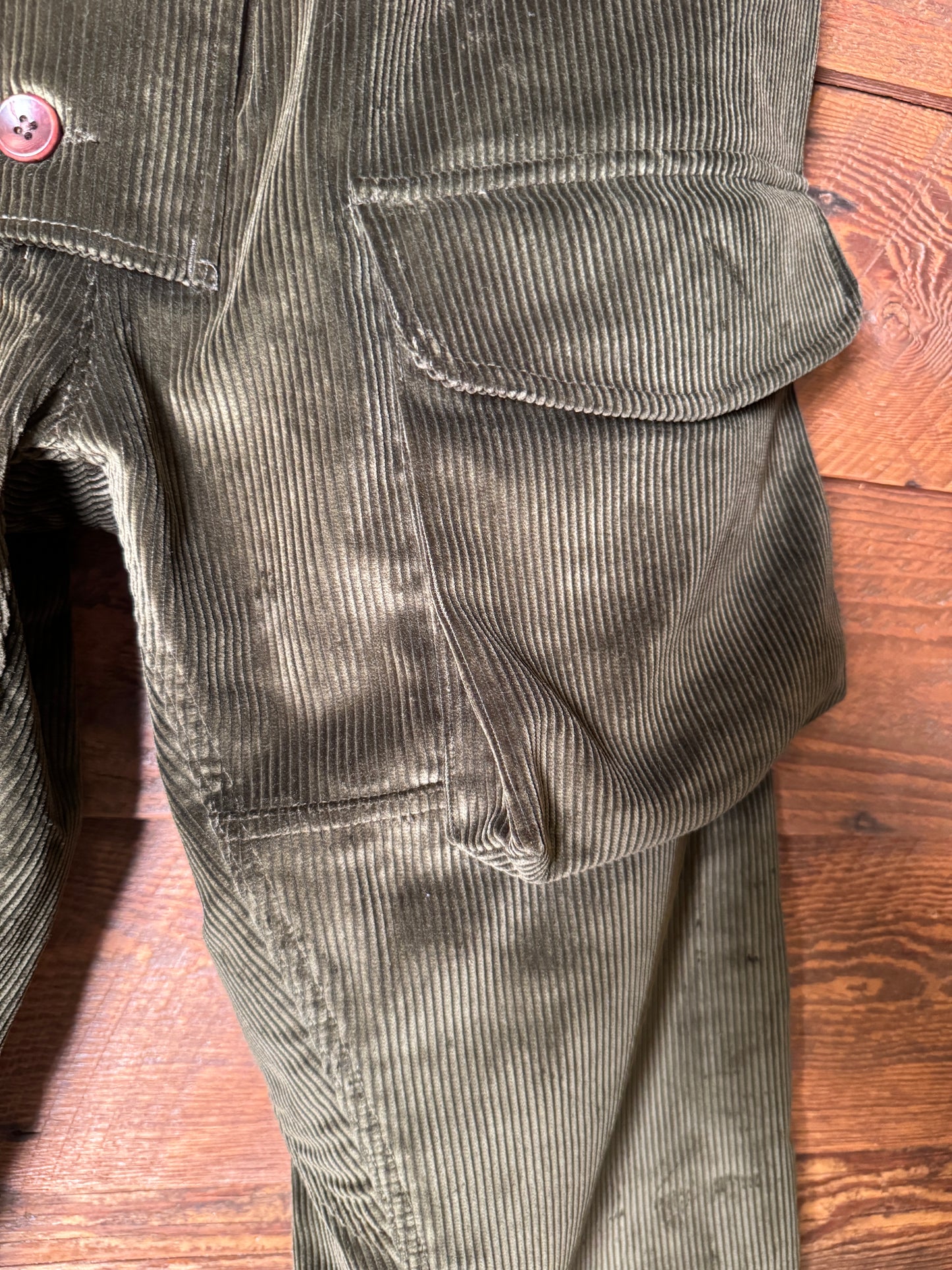 Fleurs de Bagne / SUBMARINER コーデュロイパンツ — Brisbane Moss コーデュロイ使用（カーキ）