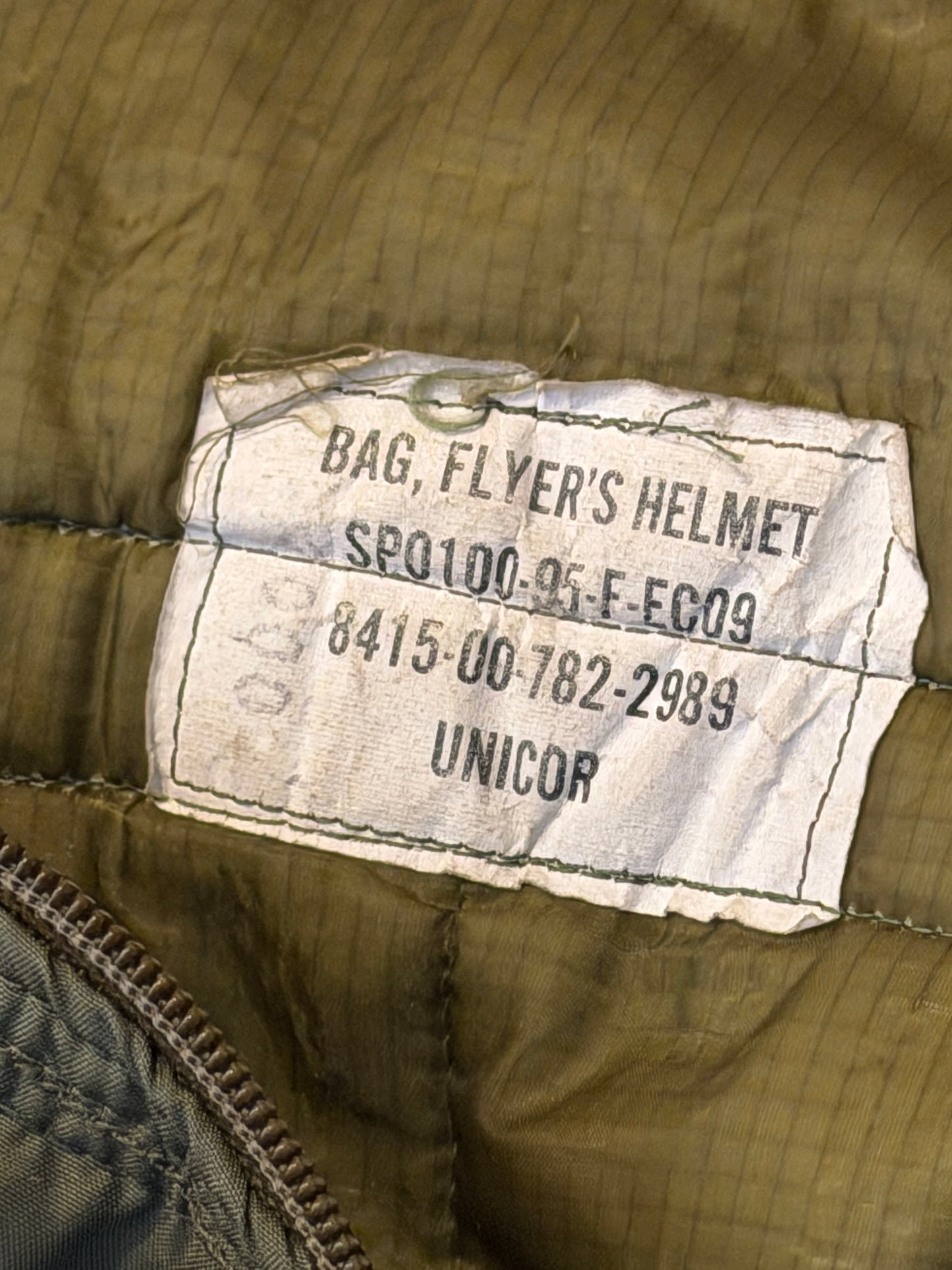 ＜新入荷＞SHANANA MIL<シャナナミル>Daisy®️ 2way US AIR FORCE HELMET BAG実物ヘルメットバッグ SM63