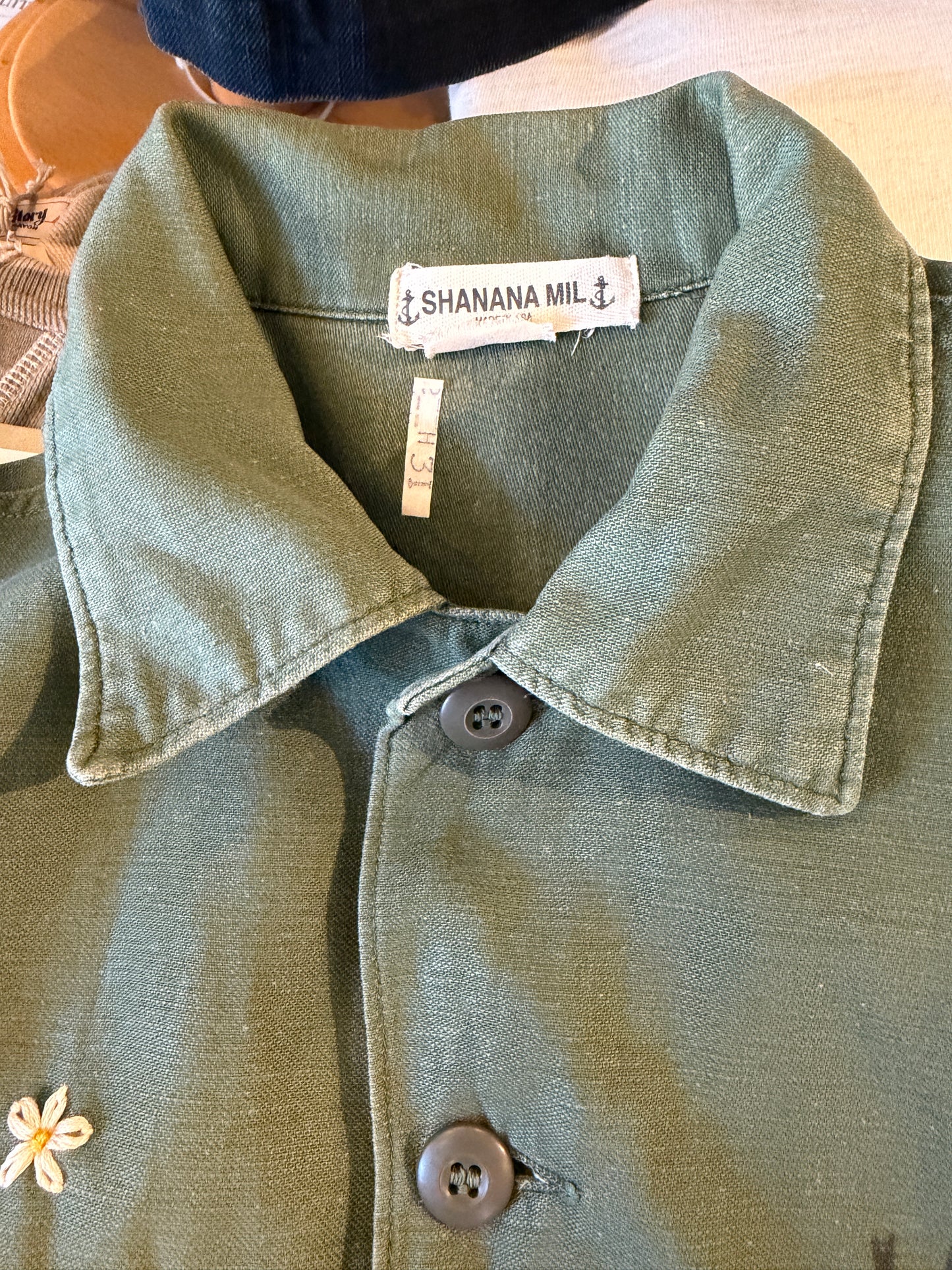 SHANANA MIL<シャナナミル>　US ARMY Re-make Shirts OG107　Size M SM42