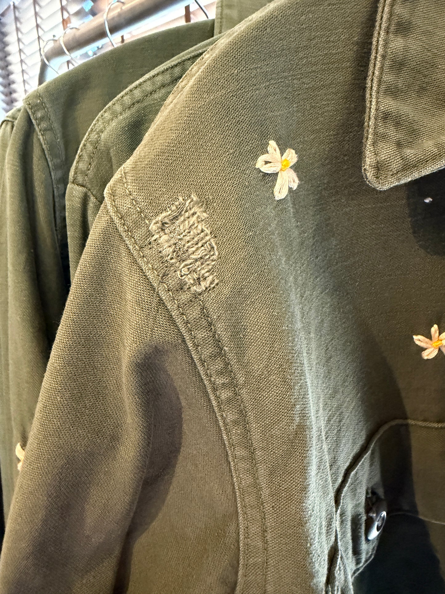 SHANANA MIL<シャナナミル>　US ARMY Re-make Shirts OG107　Size M SM41