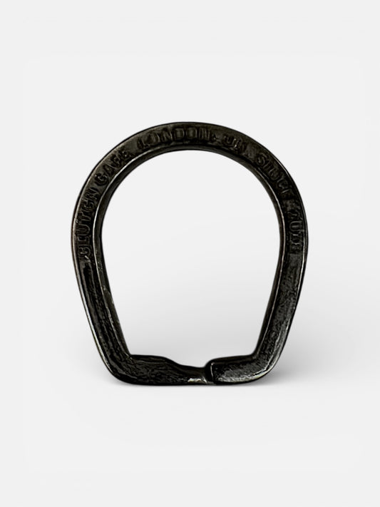 CLUTCH CAFE LONDON　ホースシューキーリング　ブラックニッケル